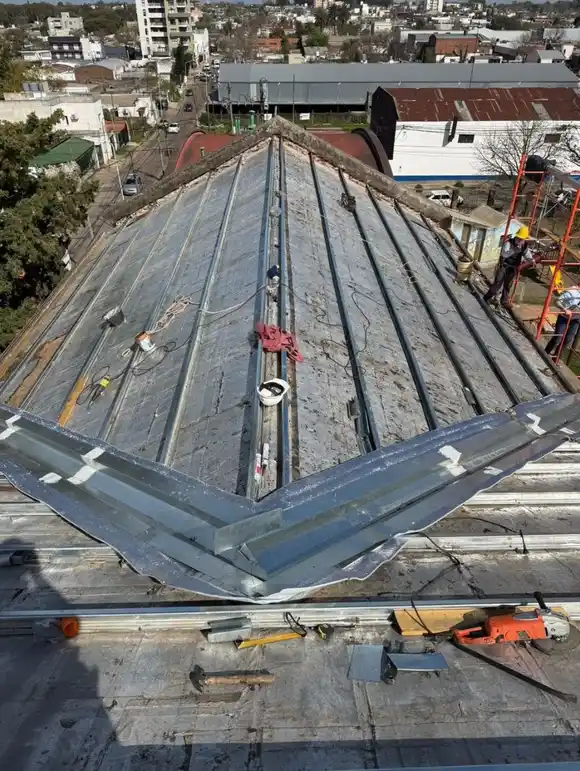Realizan obras en escuela de Concepción del Uruguay para garantizar la seguridad de la comunidad educativa