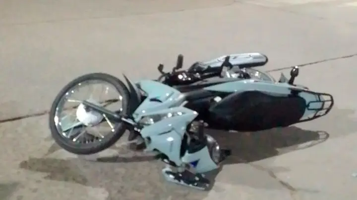 Daños materiales en ambos rodados involucrados en el accidente vial en avenida 2 y calle 81