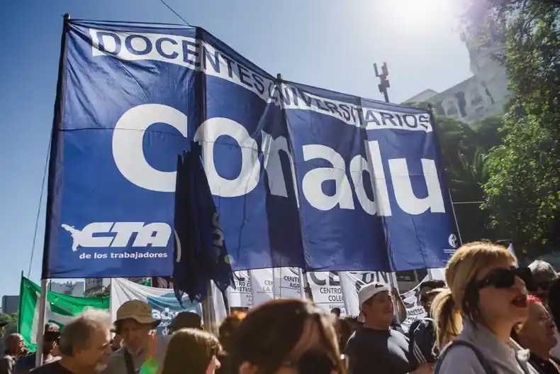 Universidades: tras el veto, hay paro el viernes y CONADU organiza una Marcha Federal