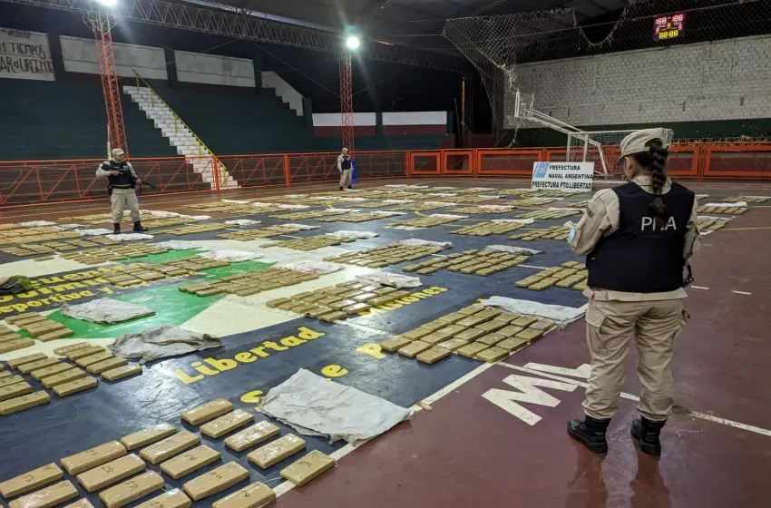 Megaoperativo en Misiones: Prefectura incautó un cargamento millonario de marihuana y cocaína