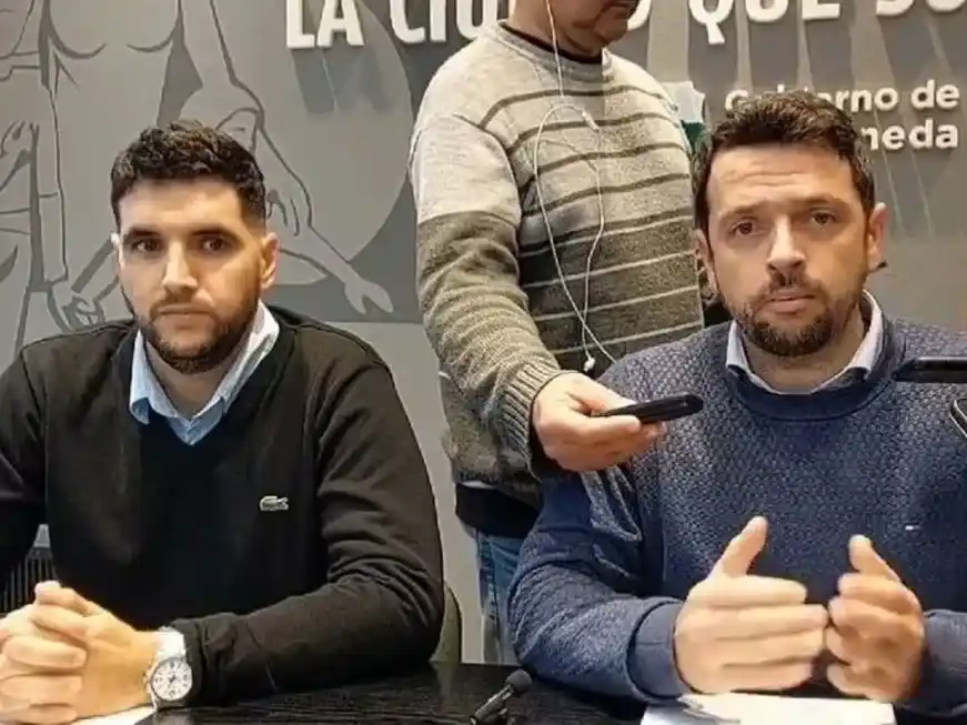 El seecretario de Hacienda, Cristian Quiroz, y el intendente Gonzalo Braidot.
