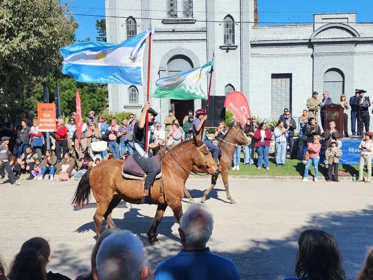 La jornada comenzará a las 10 con el acto protocolar, seguido a las 10.30 por el tradicional desfile.