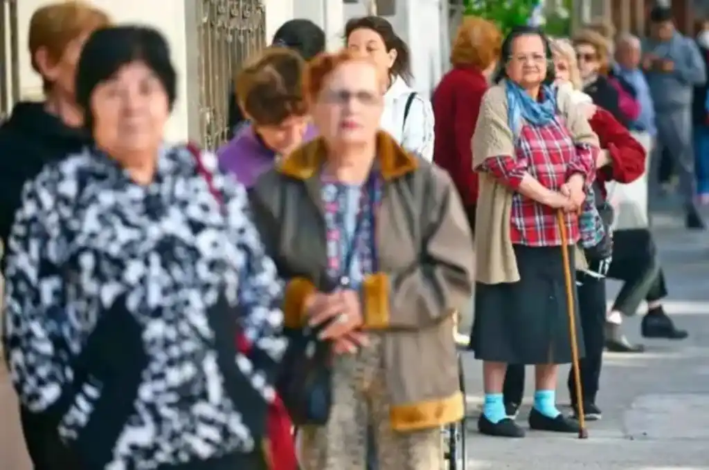 Esta medida busca compensar el impacto de la inflación en los ingresos de los jubilados y pensionados.