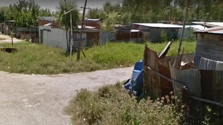 Mataron a tiros a un hombre y acuchillaron a otro en una brutal pelea entre vecinos