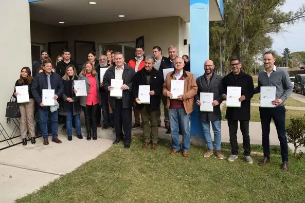 Se firmaron convenios entre municipios y el ICAB