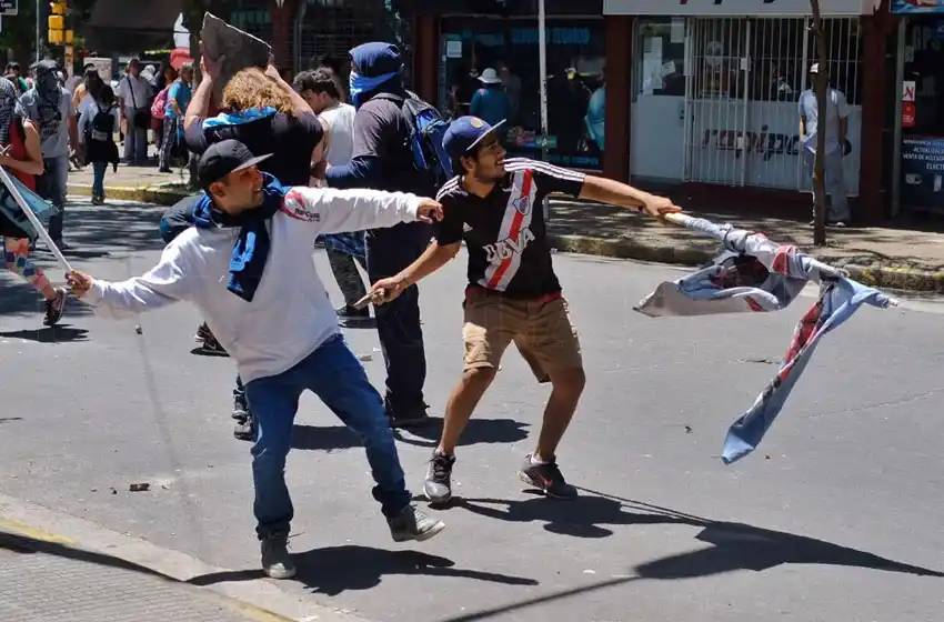 "Utilizan la violencia y la agresión como medio de comunicación"