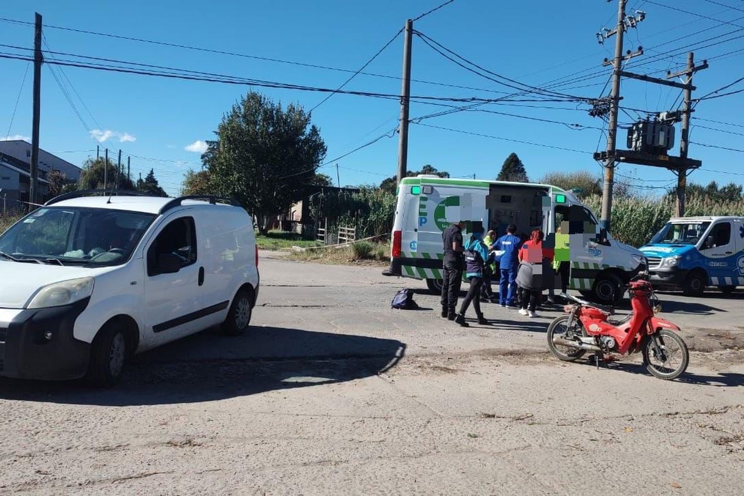 Motociclista internada con politraumatismos tras chocar con una camioneta