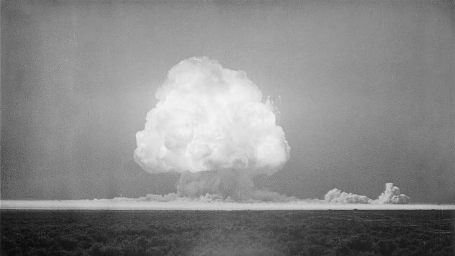 A 80 años de la prueba Trinity: el día que comenzó la era nuclear