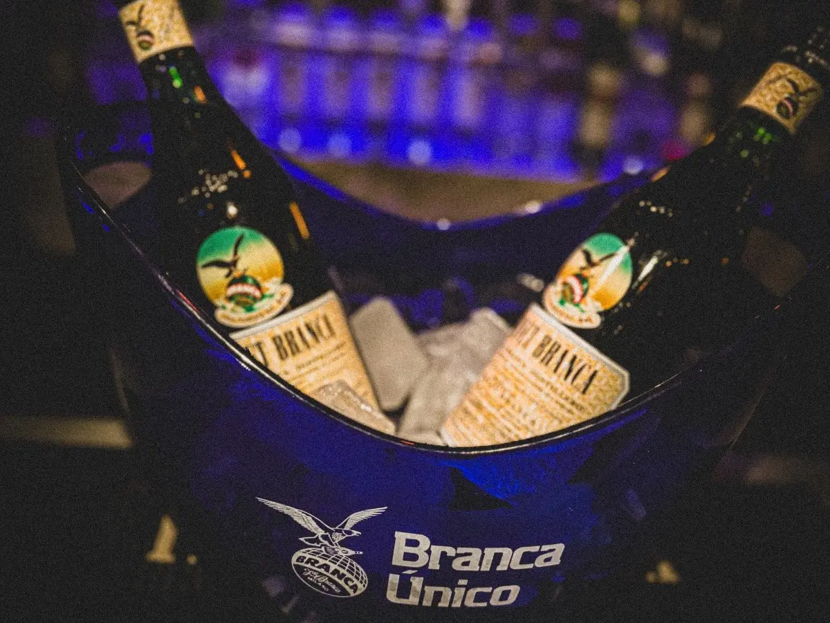 Tom Jones y Fernet Branca