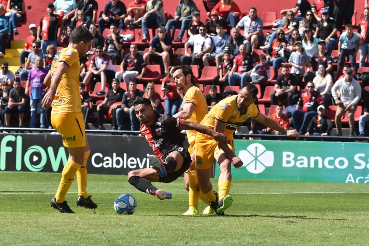 Colón recibe a Rosario Central por la Superliga