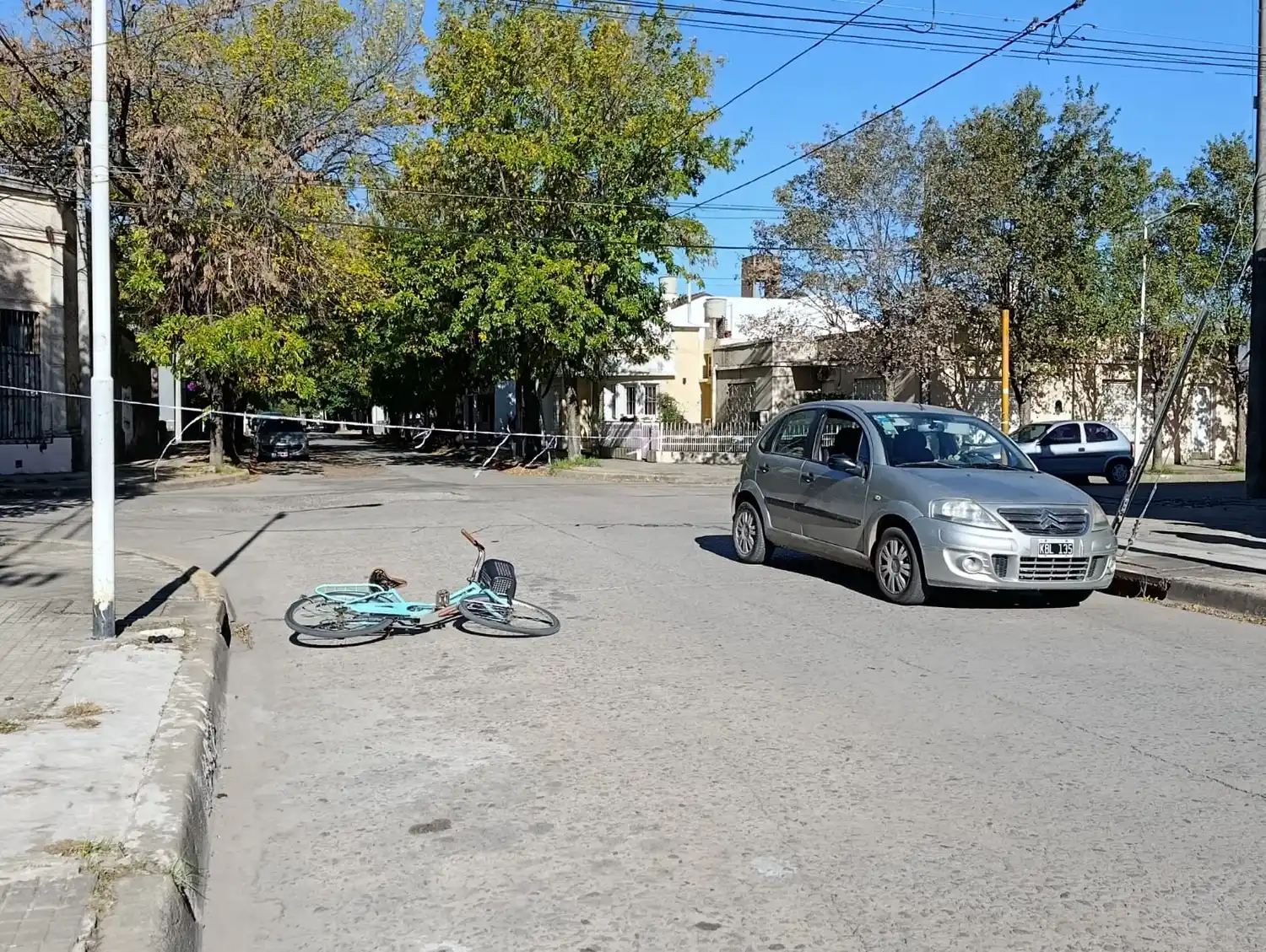 La policía cortó el tránsito a la espera de las pericias de Científica.
