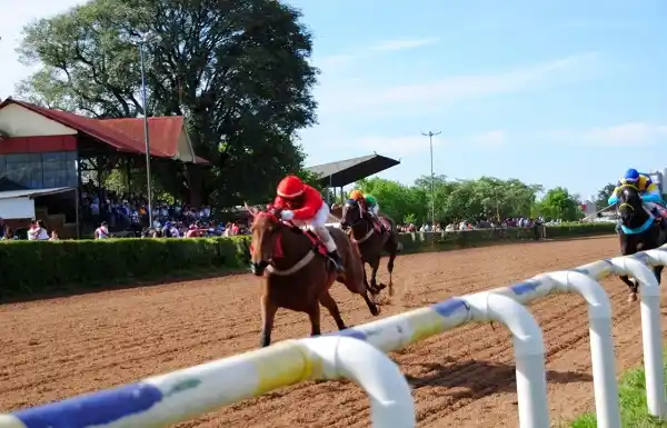 Forty Saltarina se quedó con el Clásico “235º Aniversario de Gualeguaychú”