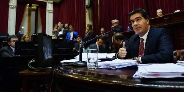 Capitanich en el Senado: Se cruzó con legisladores por inseguridad, pobreza y pauta oficial