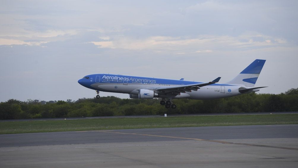 Llegó el vuelo con 330.000 dosis 1 de la Sputnik V