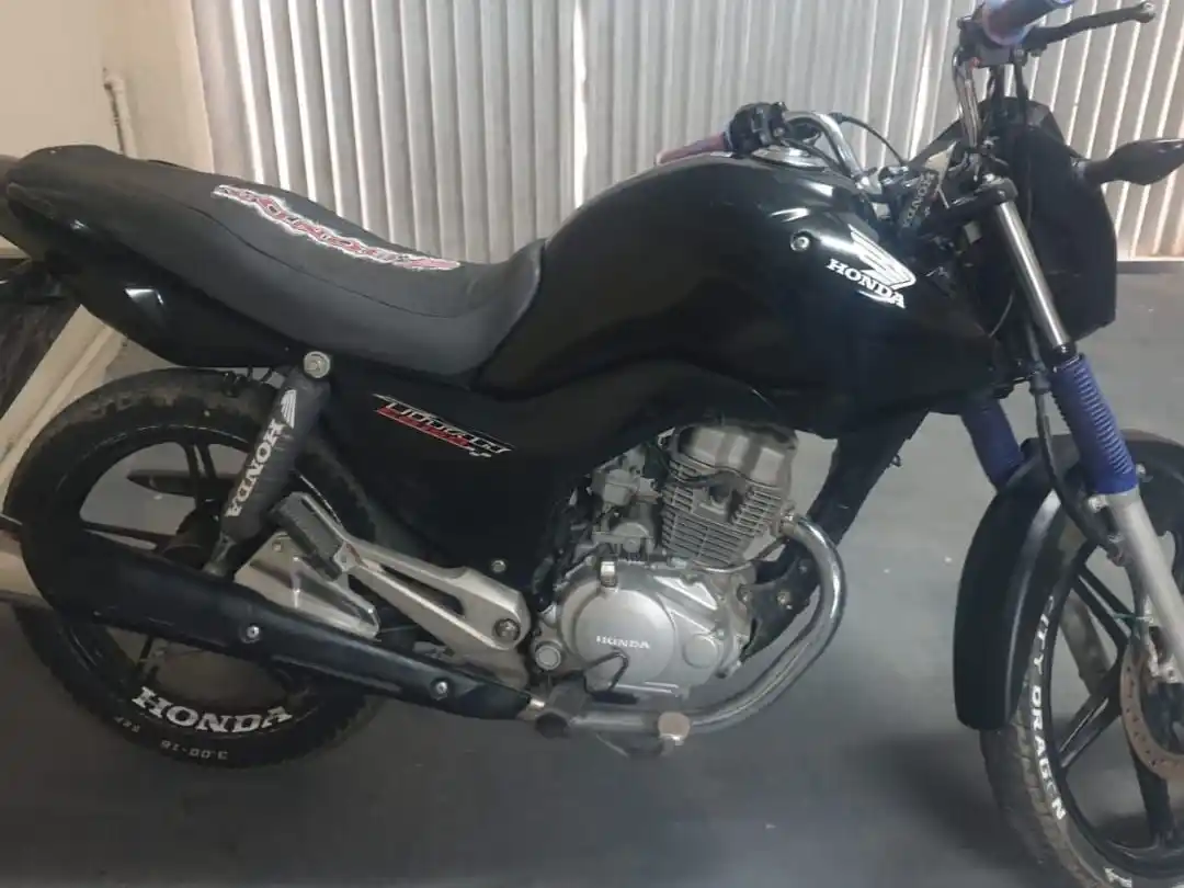 En pleno canje de un vehículo, descubrió que la numeración del motor estaba limada