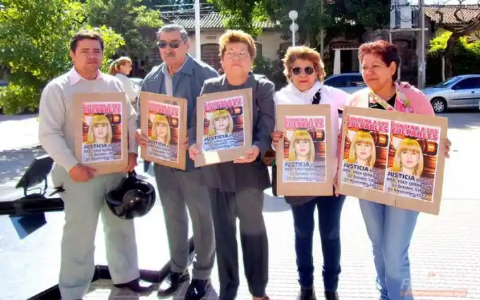 El juicio oral y público se desarrolla en el quinto piso del Poder Judicial, ubicado en las calles San Martin y Saavedra.