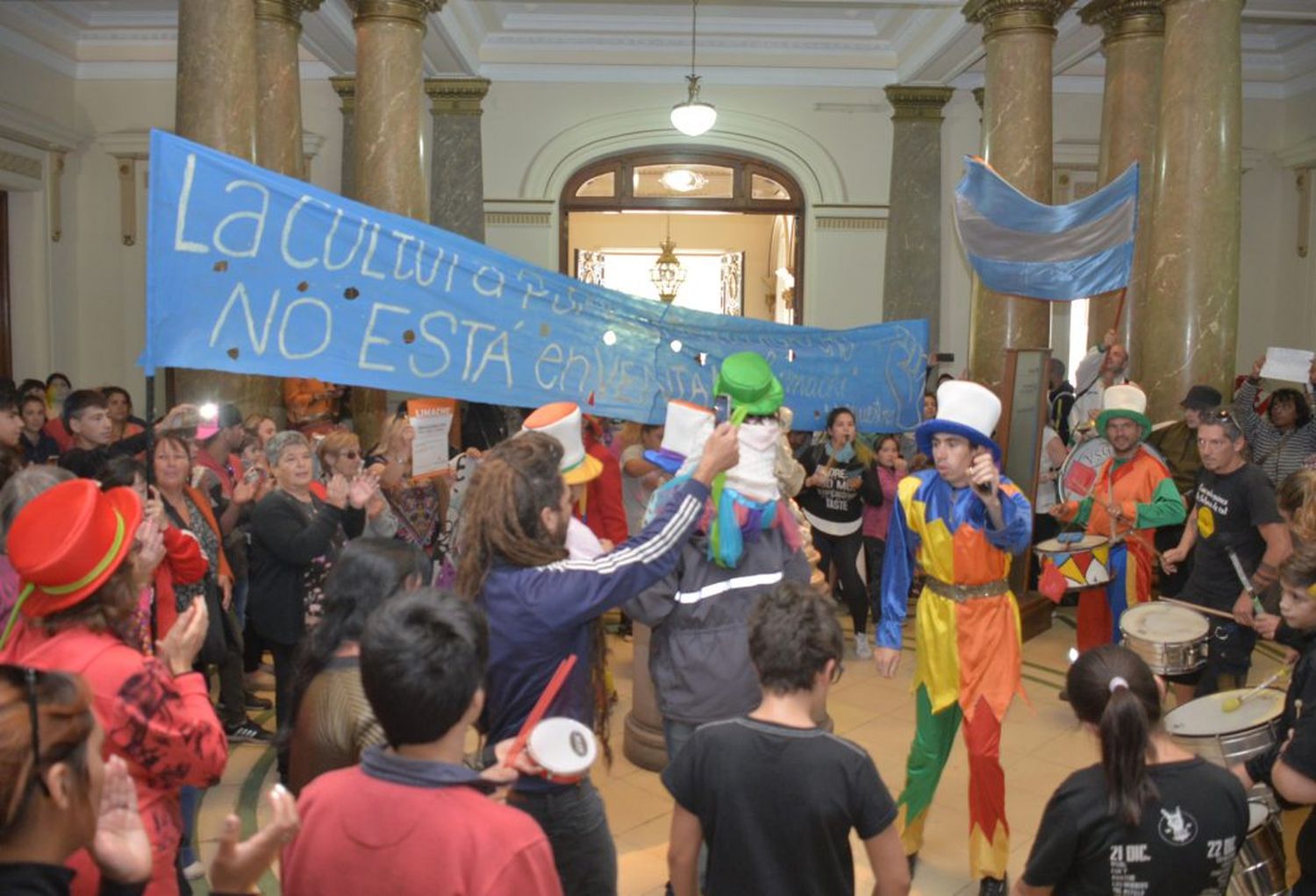 Tambores por el Limache adentro de la Municipalidad