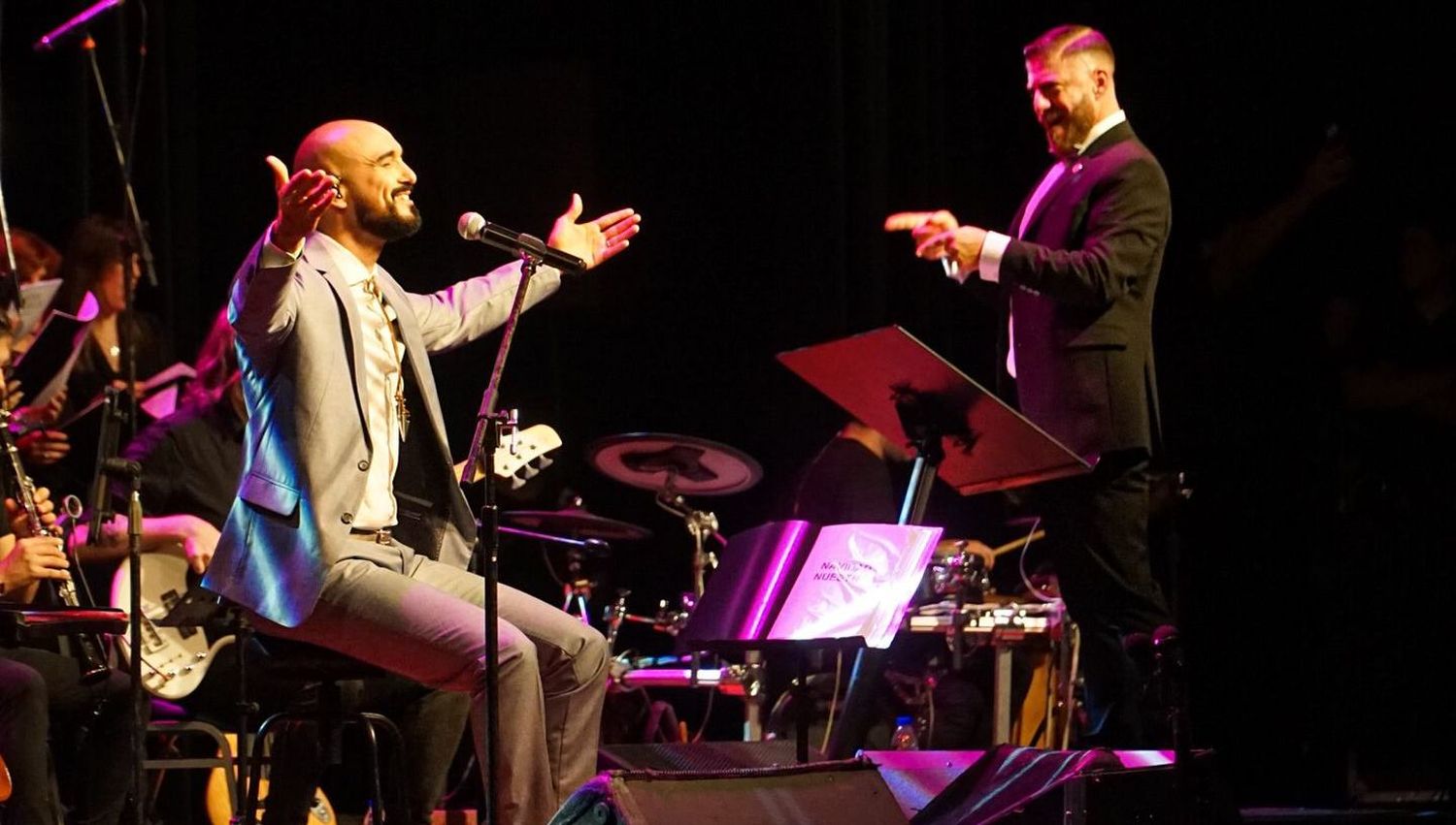 Abel emocionó a todos en una noche de gala a beneficio del Materno