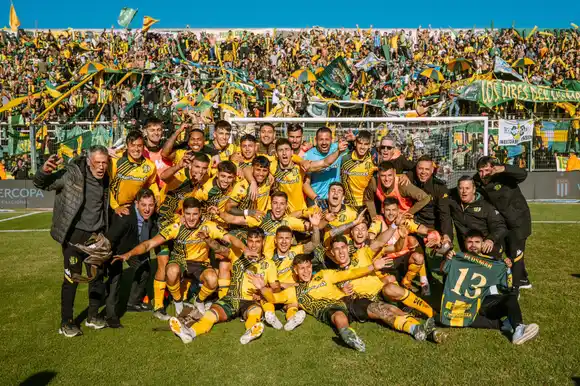 Aldosivi avanzó a octavos de final de Copa Argentina tras eliminar por penales a Estudiantes