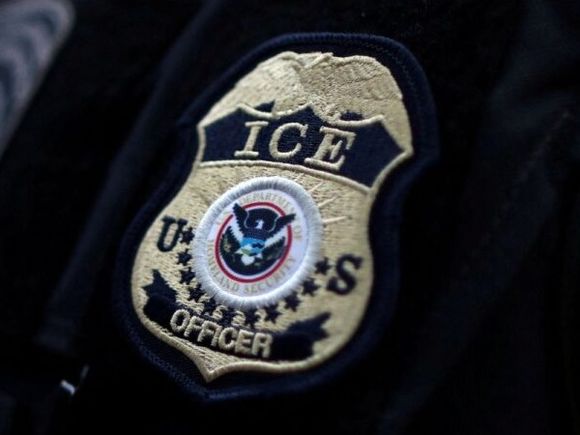 Para que haya más "cazamigrantes": el ICE rebaja el límite de edad para ingresar a ese cuerpo