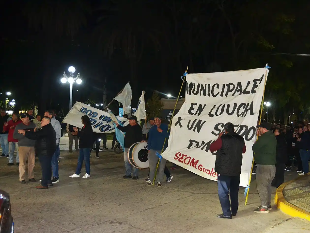 Municipales reclamaron mejoras salariales en el Concejo y el SEOM anunció medidas de fuerza