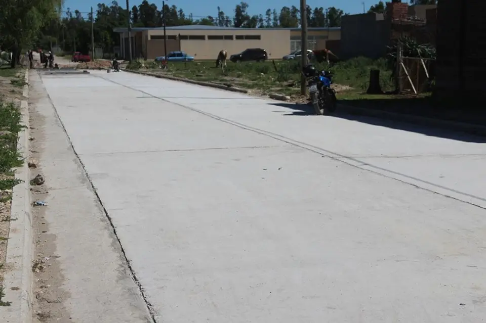 Recomponen caminos rurales en Balcarce