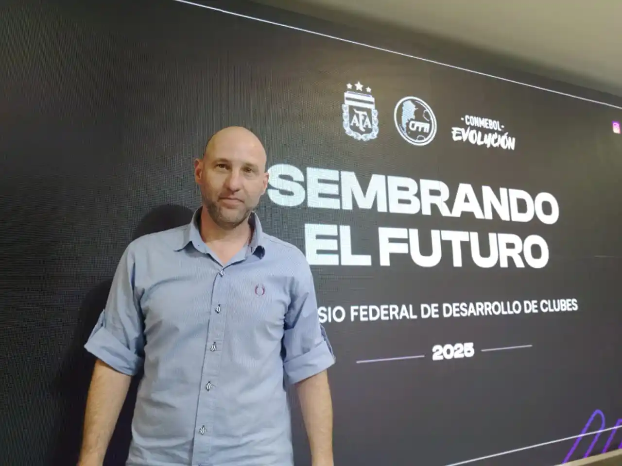 El ídolo de la "Verde" fue parte del simposio de AFA.