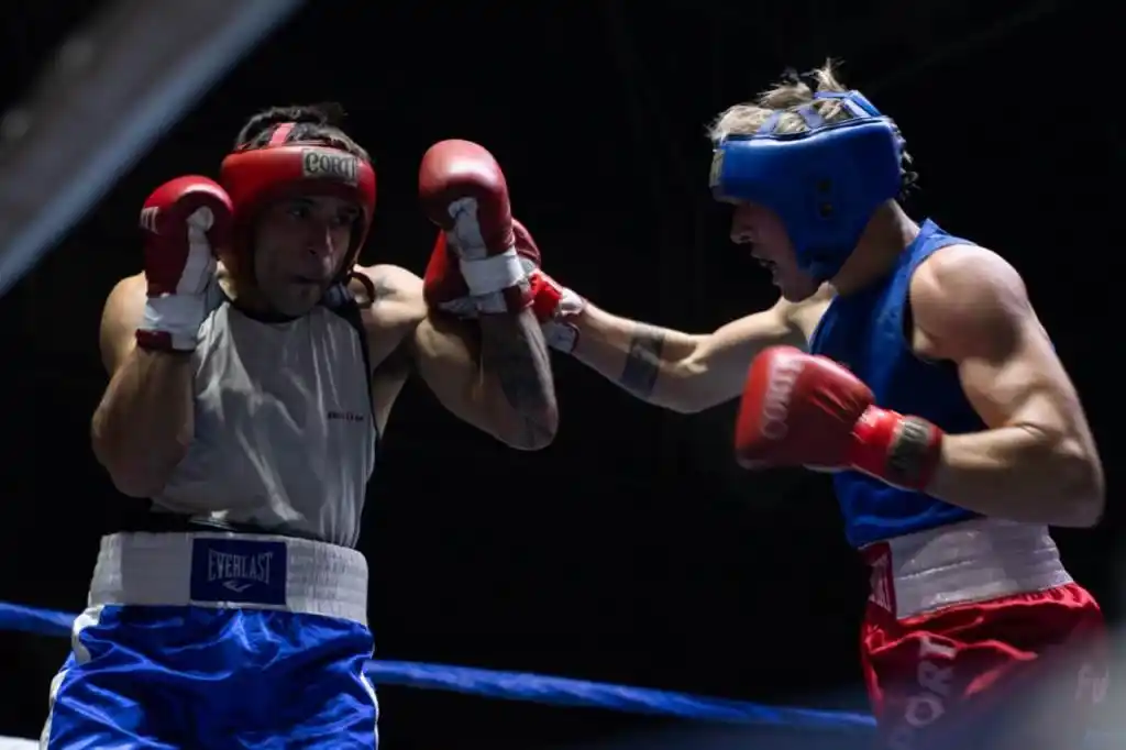 Vibrante velada de boxeo en el Polideportivo Municipal