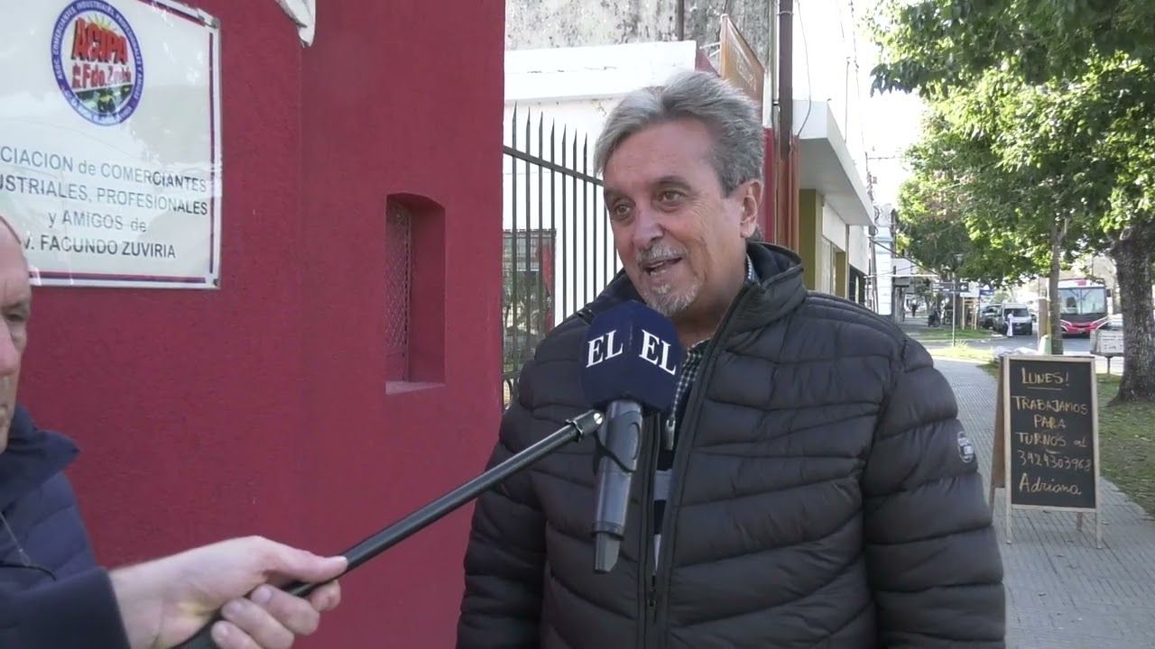 Colocan banderas de la Argentina en Av. Facundo Zuviría
