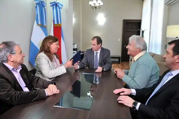 Bordet puso en funciones a Benítez de Feltes como directora de Vialidad 