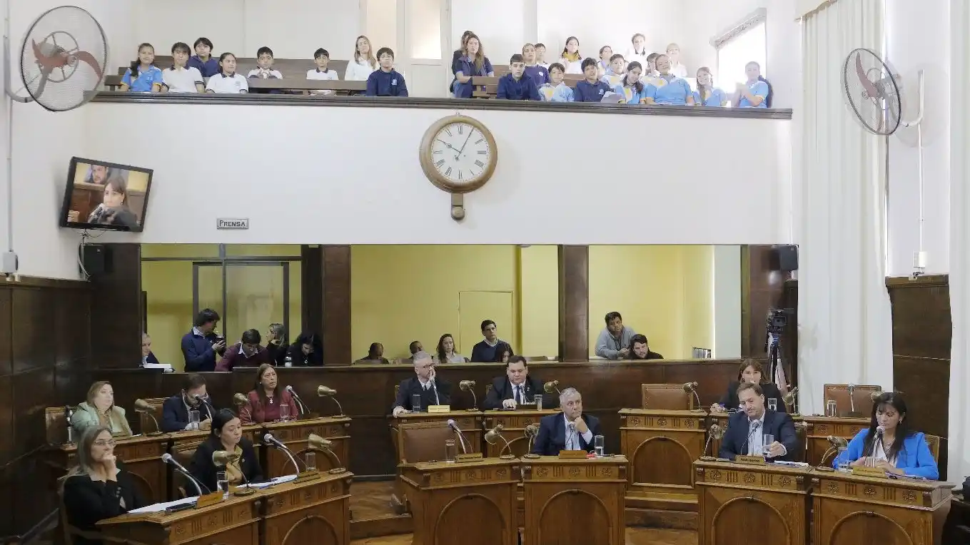 El concejo aprobó la disolución del INVYTAM y respaldó eventos productivos y de salud