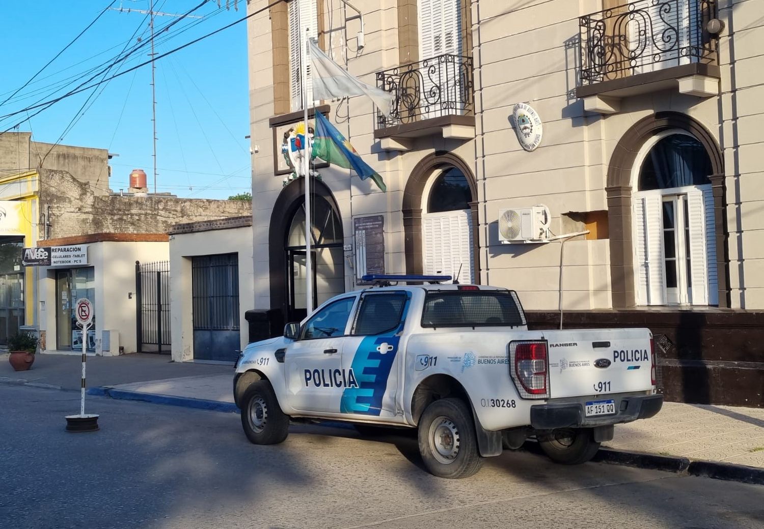 Los tres sujetos fueron trasladados a la Comisaría local.