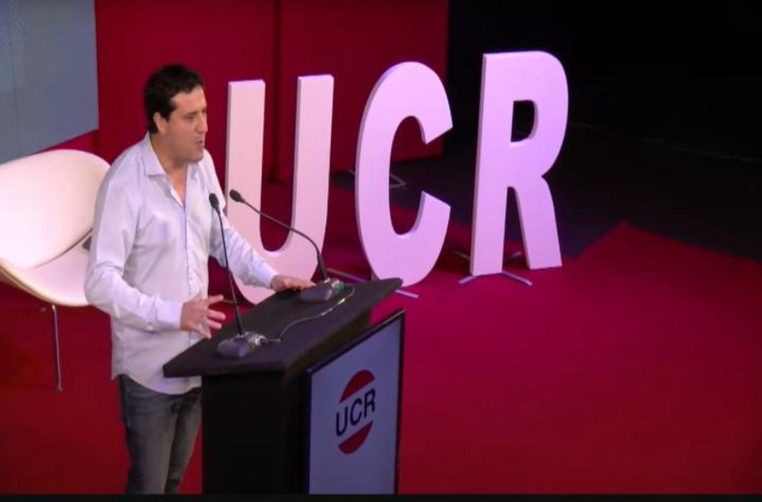 Abad asumió la presidencia de la UCR bonaerense