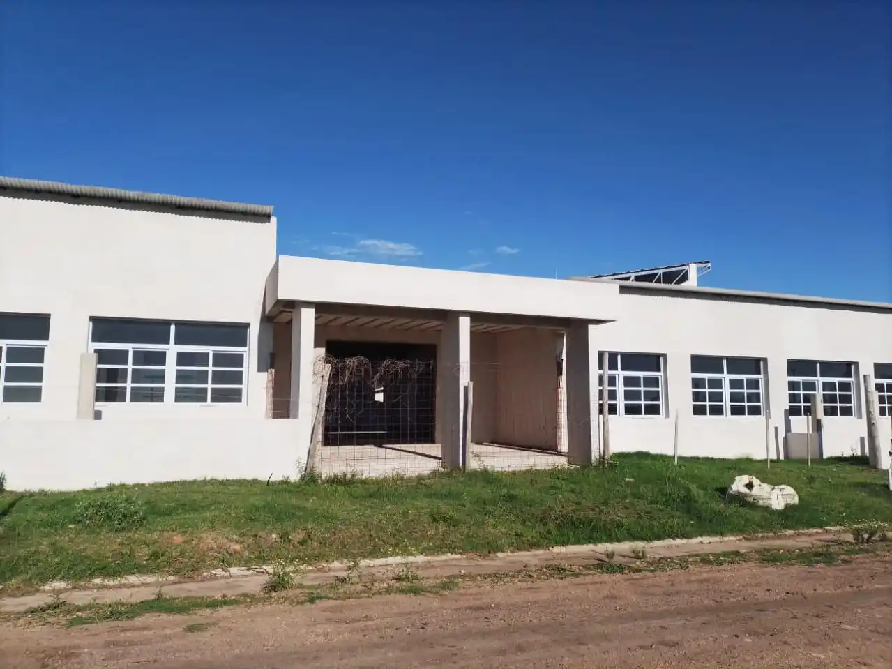 Larroque que logra un paso histórico: se licita la finalización de la Escuela Técnica N° 4