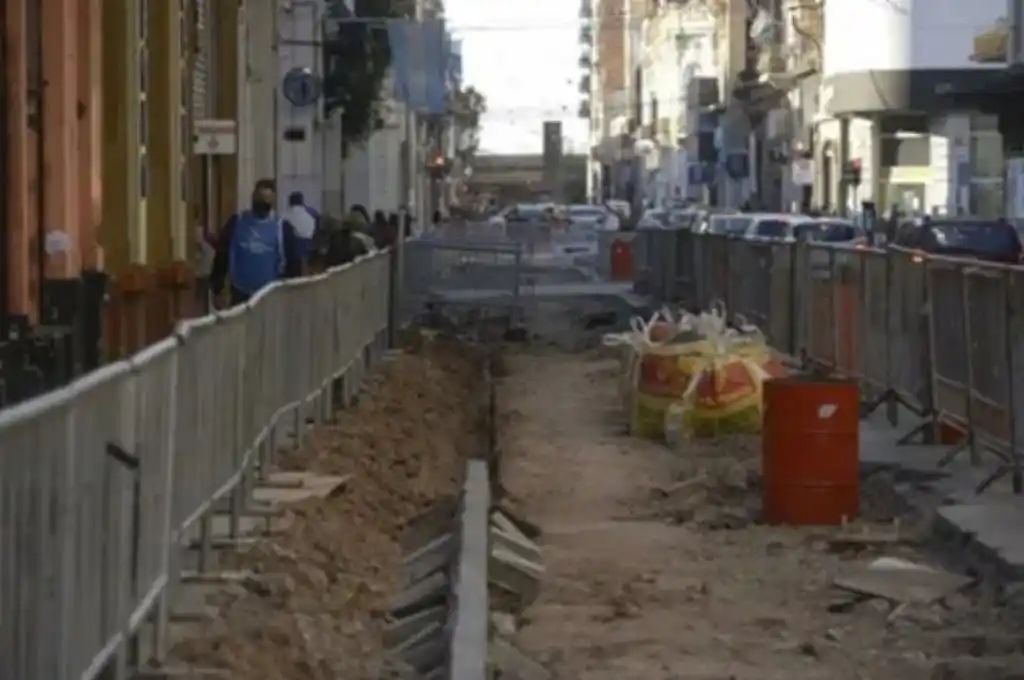 Amplían una vereda de calle Corrientes en Rosario