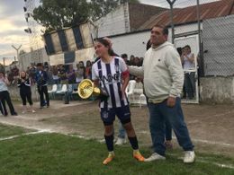 Sociedad Sportiva Sub 15 femenina se consagra campeona e invicta