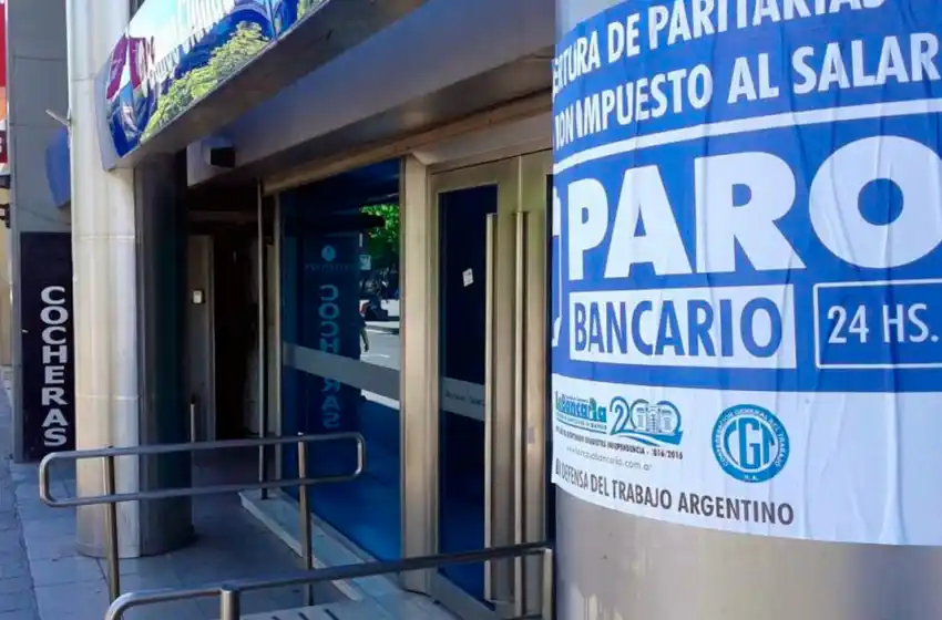 Bancarios convocan a un paro nacional para el próximo 28 de abril