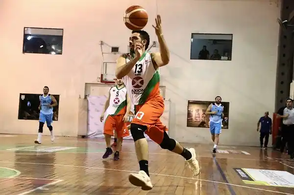 Neptunia ganó con el tiro final y volvió a festejar