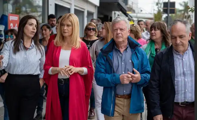 Verónica Magario en Campana: "La caída del comercio en esta ciudad es infernal" 