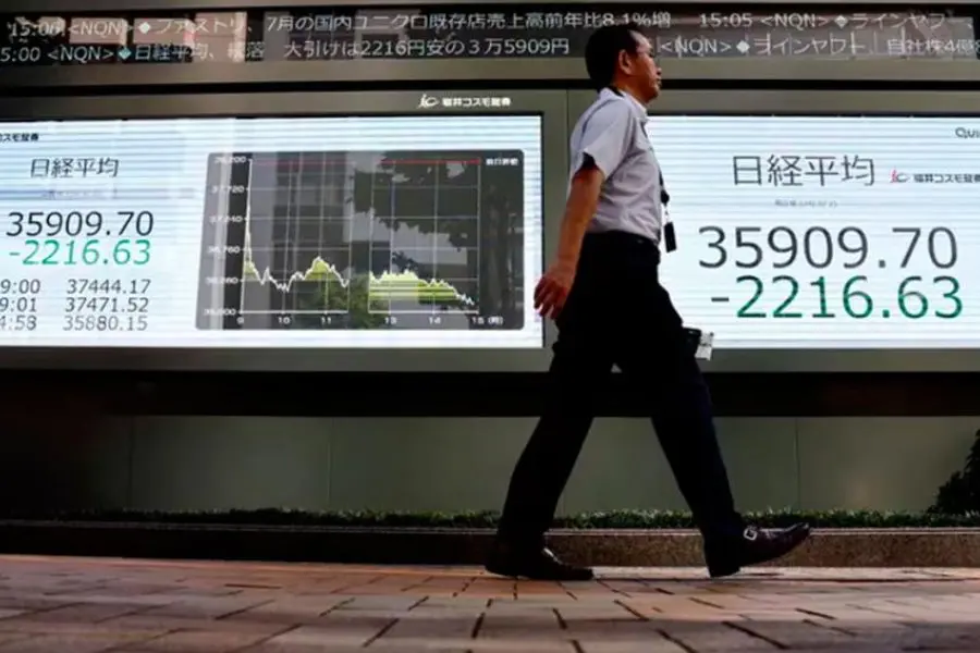 Fuertes bajas en los mercados: se desploman las bolsas de Asia, Europa cotiza en rojo y caen los futuros de Wall Street
