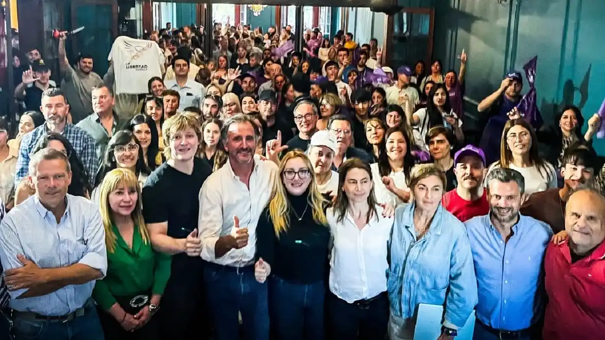 La Libertad Avanza compartió una foto editada con Inteligencia Artificial