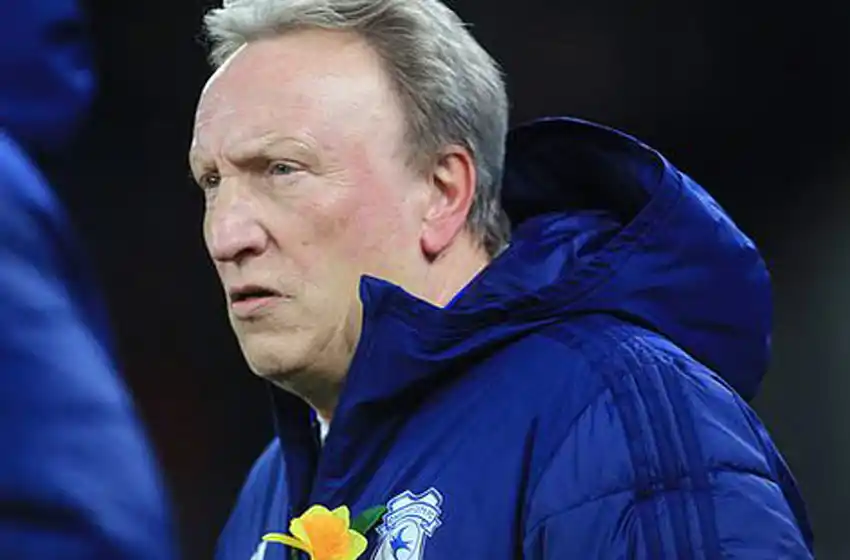 El DT del Cardiff en el velorio de Sala: «Su recuerdo nos trae lágrimas a los ojos»