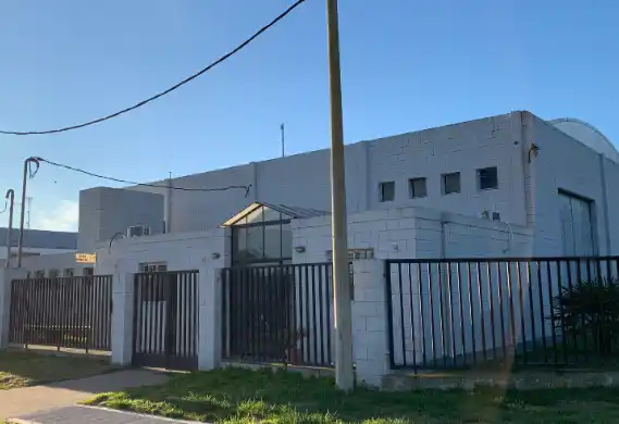 Una empresa textil de Las Flores, la primera fábrica instalada en el parque industrial, despidió a 40 trabajadores