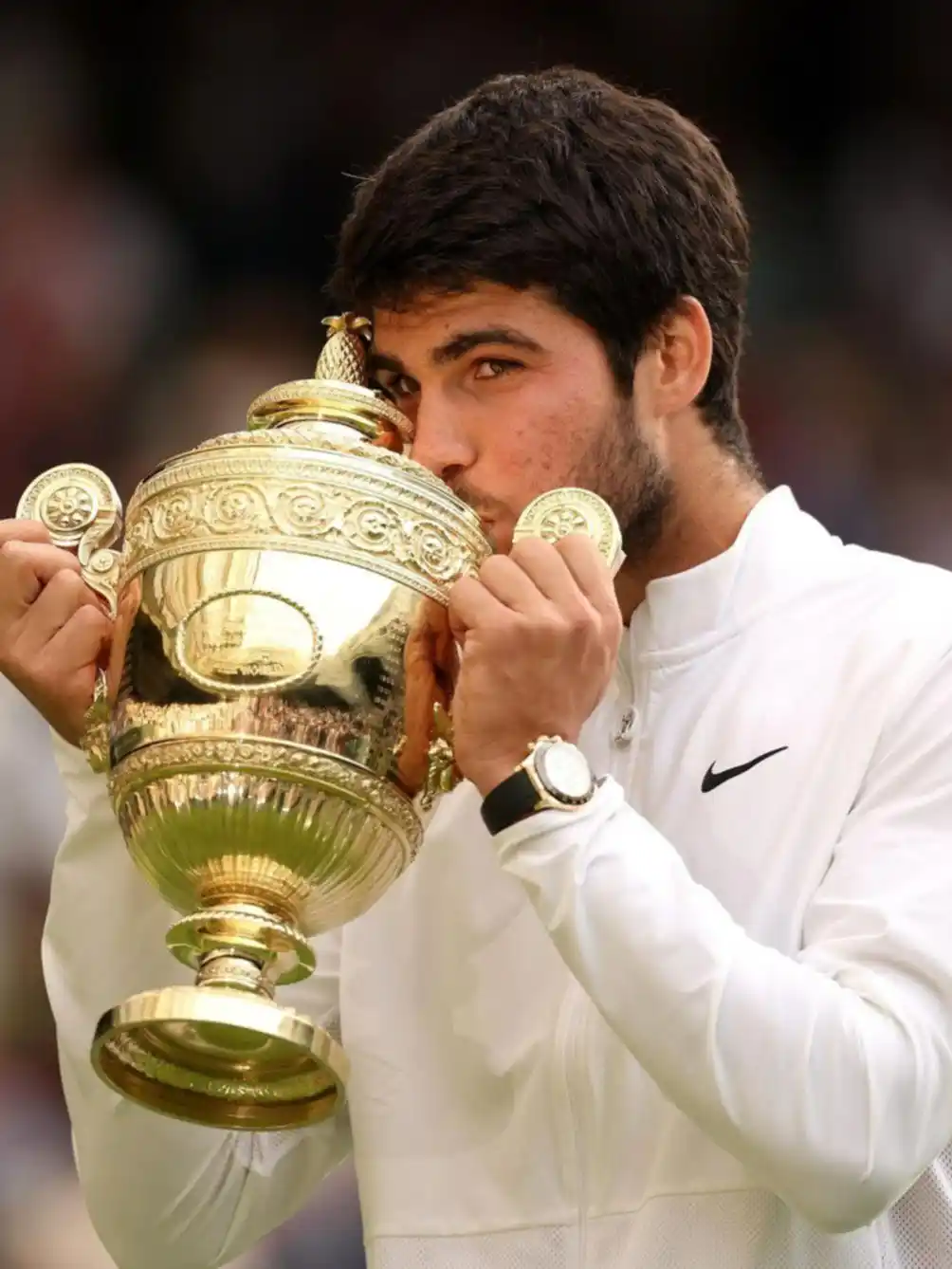 Carlos Alcaraz apunta a Wimbledon: ¡Objetivo césped en la gira previa a los Juegos Olímpicos 2024!