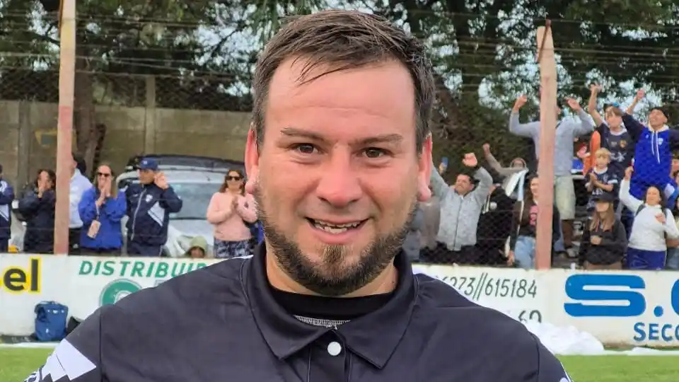 Emanuel Gaytán, arquero de Ministerio, feliz tras la victoria en Barrio Norte