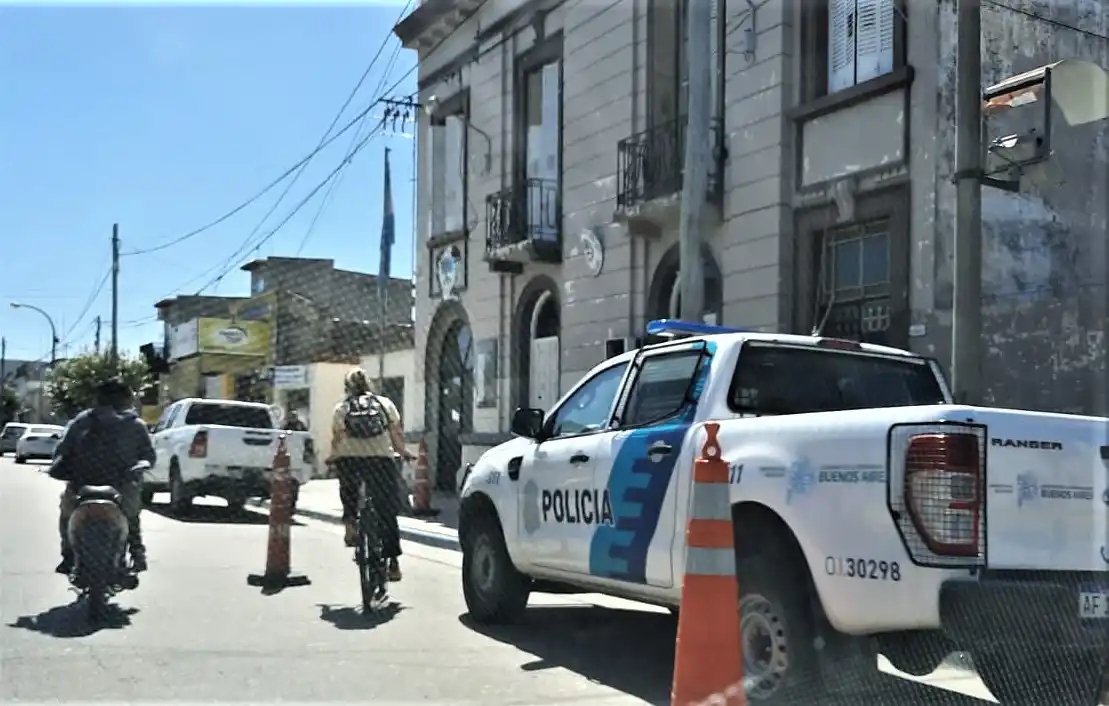 Asaltaron a tres jóvenes en Salta y Colón: uno de ellos fue asistido en el Hospital