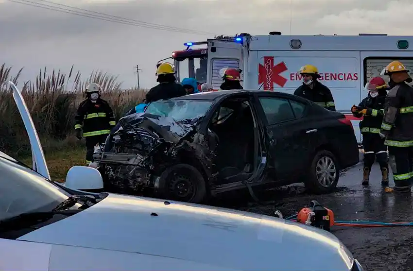 Mueren dos personas tras un choque frontal en la ruta 88