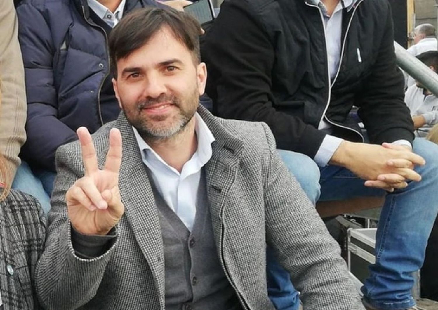 El Intendente de Castelli estalló contra la UCR por rechazar el impuesto a las grandes fortunas: "Ahora son radichetos"