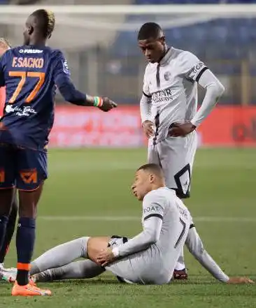 La lesión de Mbappe frente a Montpellier.