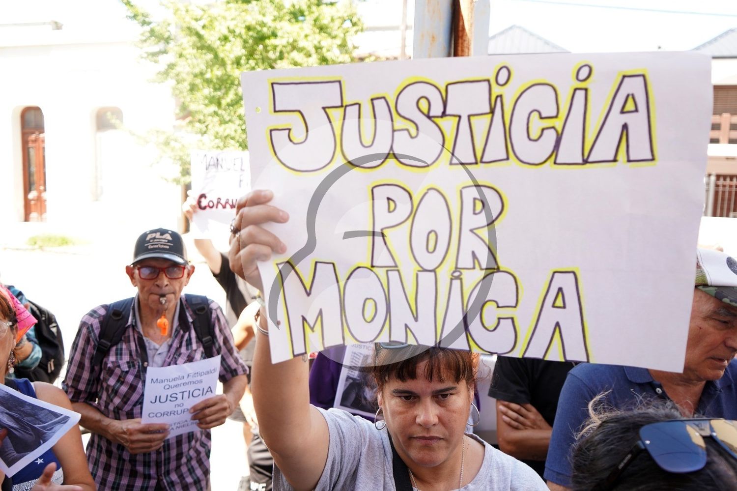 Pedido de justicia. De familiares, amistades y allegados a la vecina de 62 años fallecida la tarde del pasado 15 del corriente